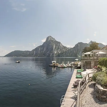 Отель Traunsee 4*