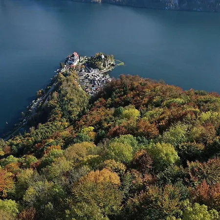 Traunsee 4*